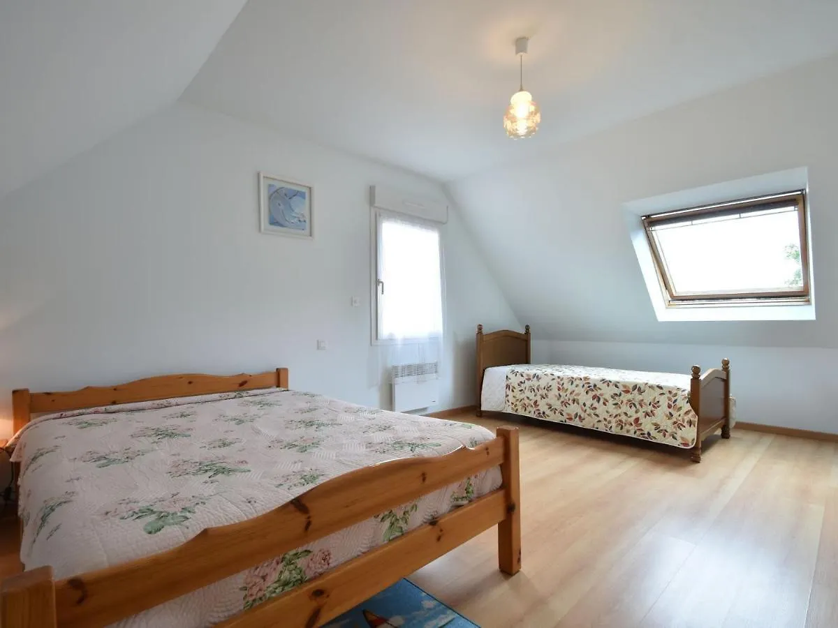 Tasteful Holiday Home In Plouvara With Garden Saint-Donan 0*,