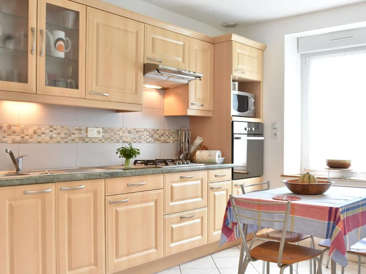 Tasteful Holiday Home In Plouvara With Garden Saint-Donan