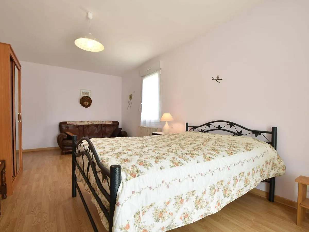 Tasteful Holiday Home In Plouvara With Garden Saint-Donan 0*,  Franciaország