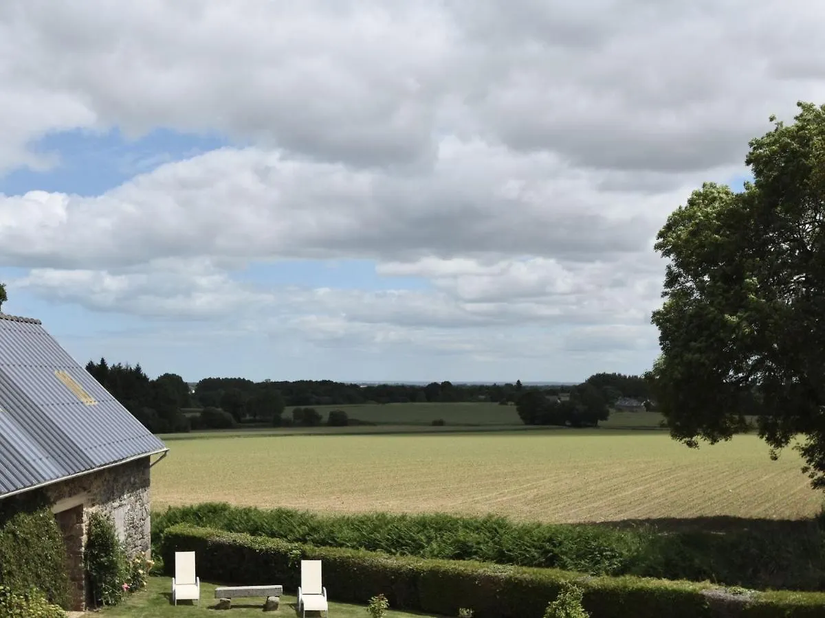 Tasteful Holiday Home In Plouvara With Garden Saint-Donan 0*,