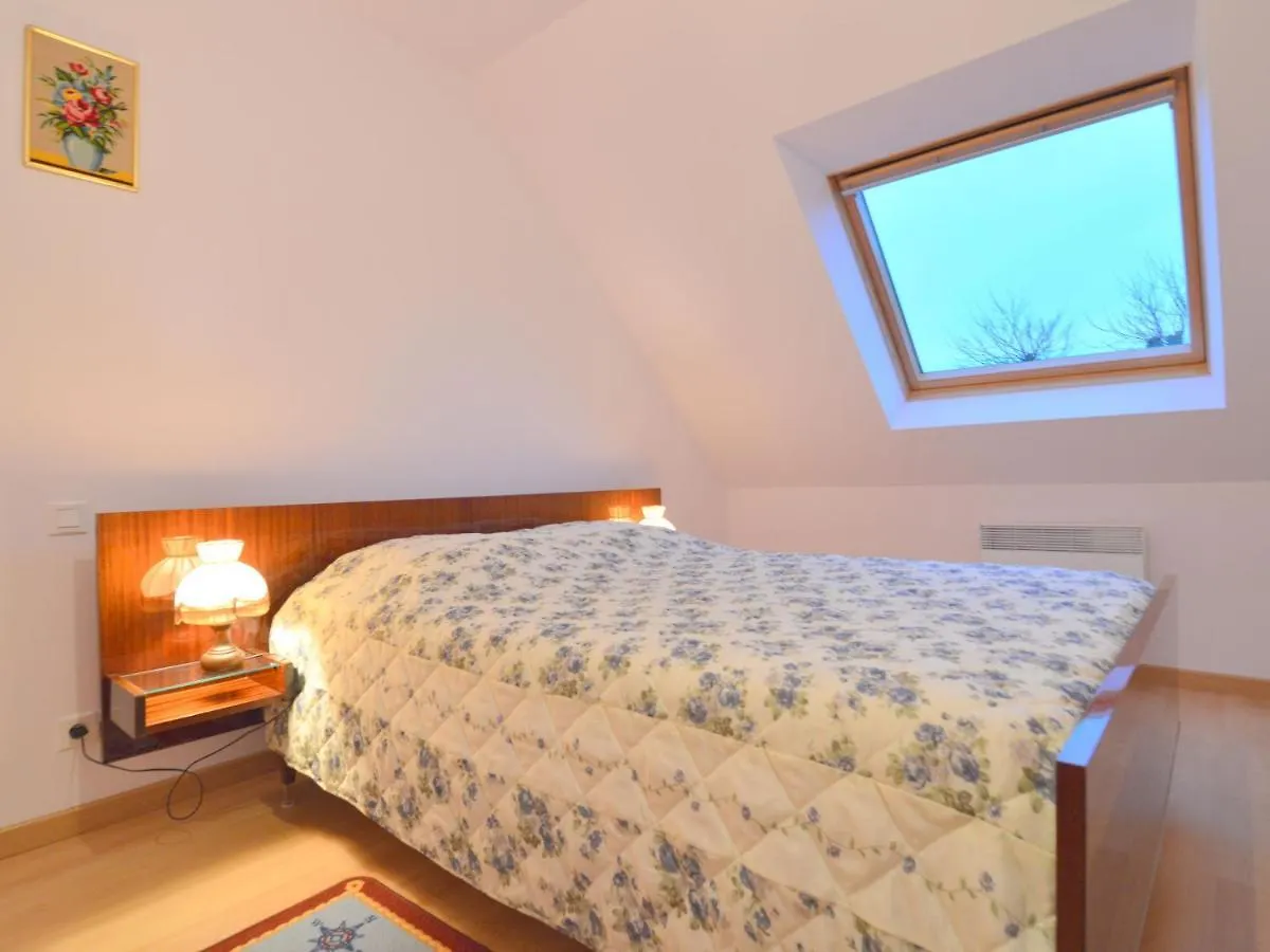 Tasteful Holiday Home In Plouvara With Garden Saint-Donan